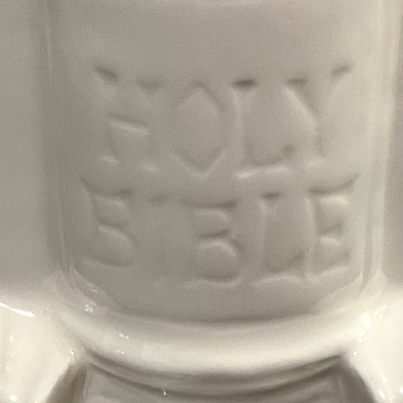 Vintage Nativity Scene Magi Wise Men Bookend with Bible Sculpture - Picture 10 of 16